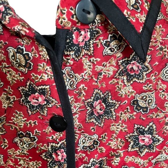 Gorgeous Silk Jacket by Silkland, Size Small Petite - Picture 3 of 5